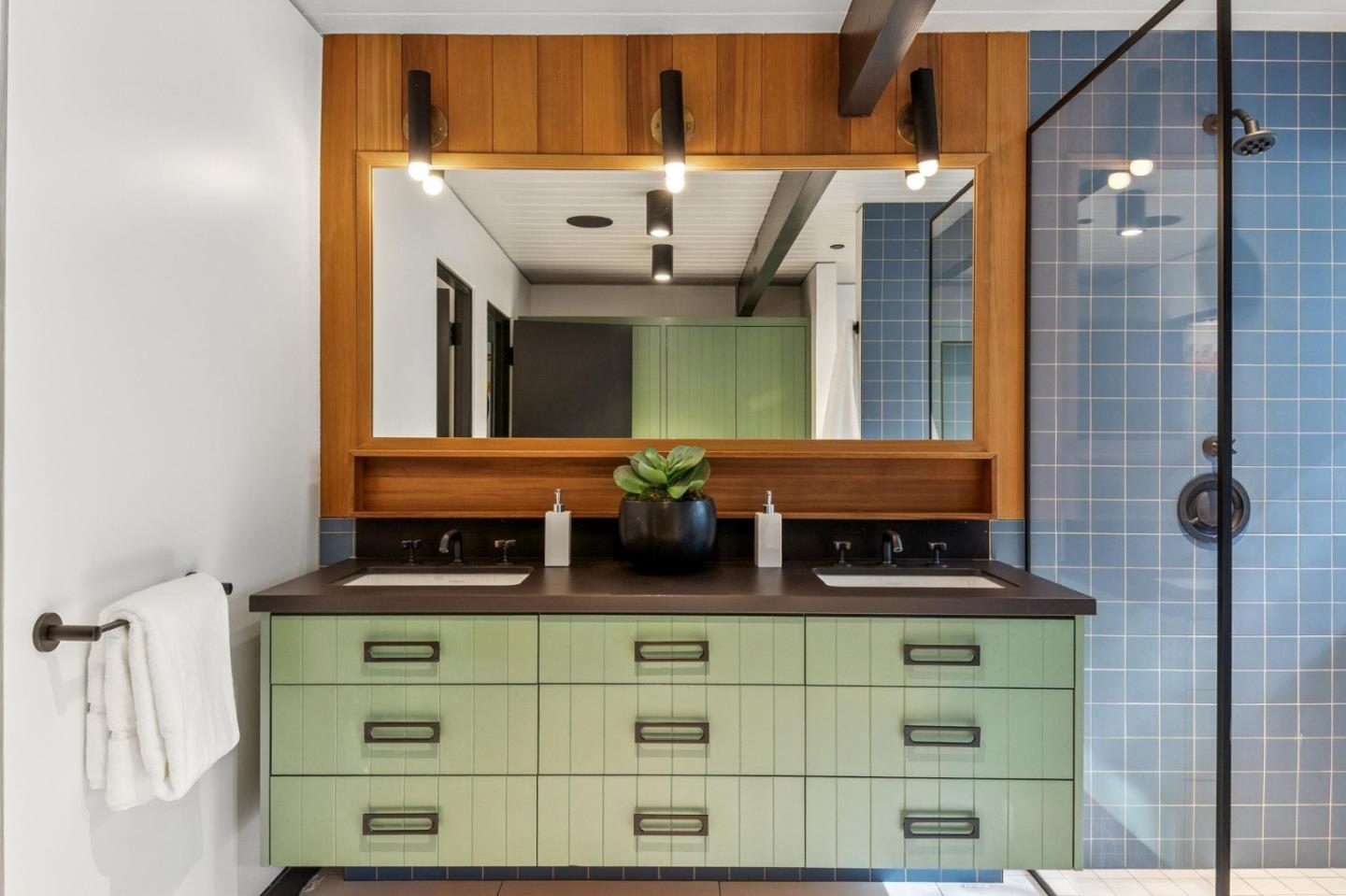 Detail Gallery Image 29 of 71 For 3136 Alexis Dr, Palo Alto,  CA 94304 - 5 Beds | 4 Baths