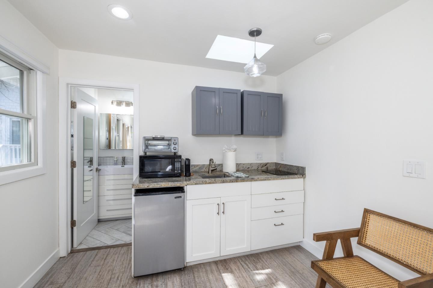 Detail Gallery Image 39 of 43 For 1111 Alma St, Palo Alto,  CA 94301 - 3 Beds | 2 Baths