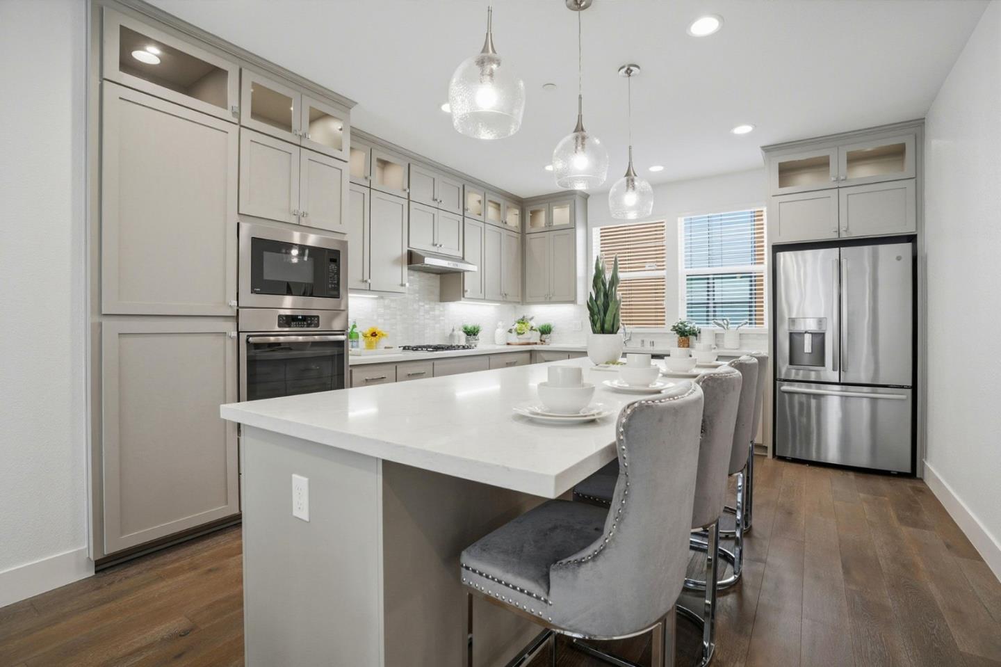 Photo #4: ML82036333 Listing: Photo #4