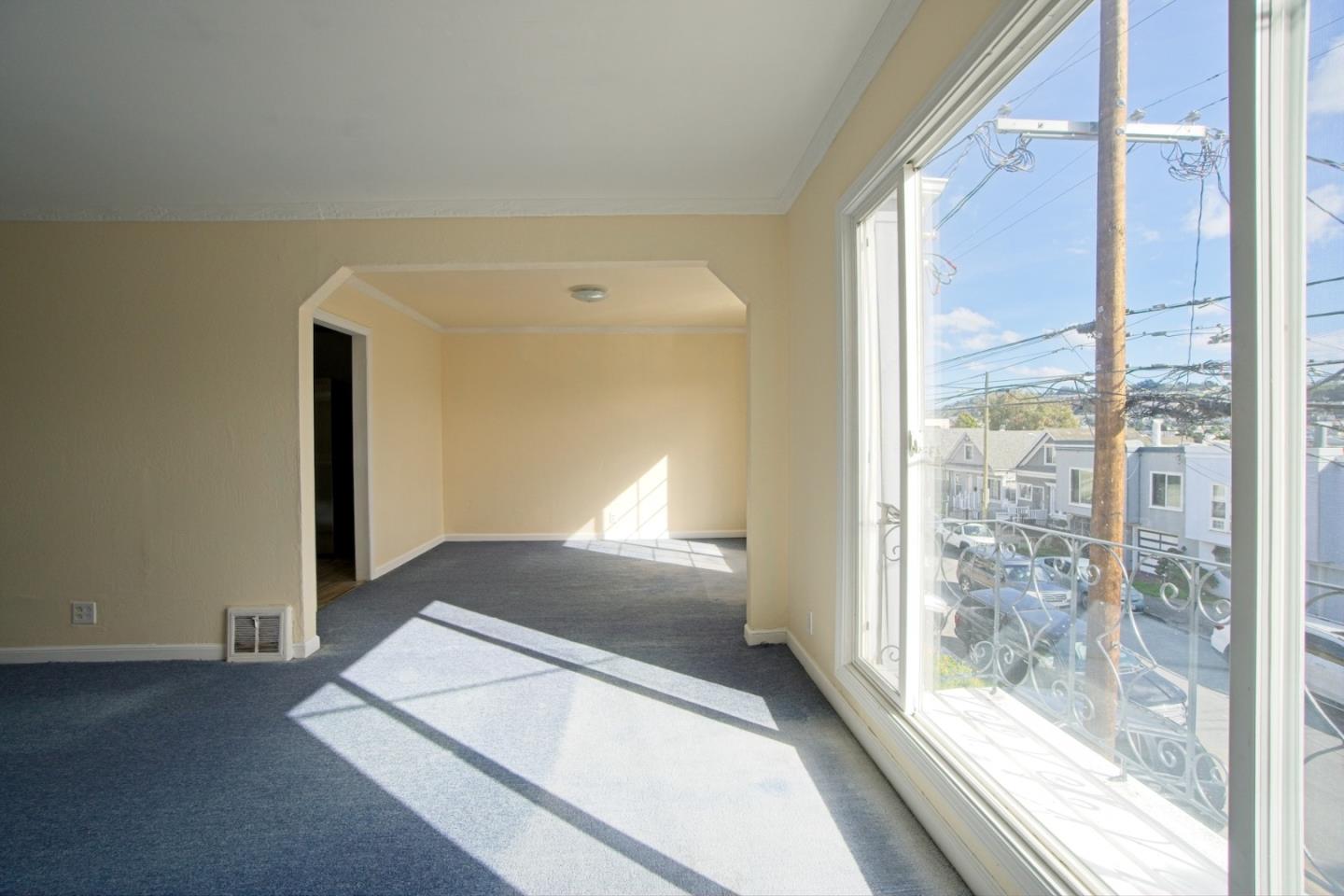 Detail Gallery Image 2 of 34 For 88 Lobos St, San Francisco,  CA 94112 - 3 Beds | 1 Baths