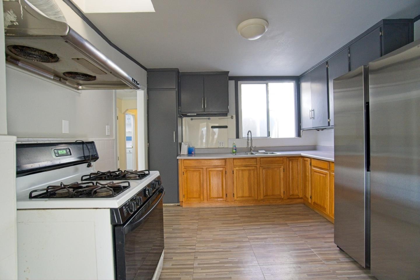 Detail Gallery Image 5 of 34 For 88 Lobos St, San Francisco,  CA 94112 - 3 Beds | 1 Baths