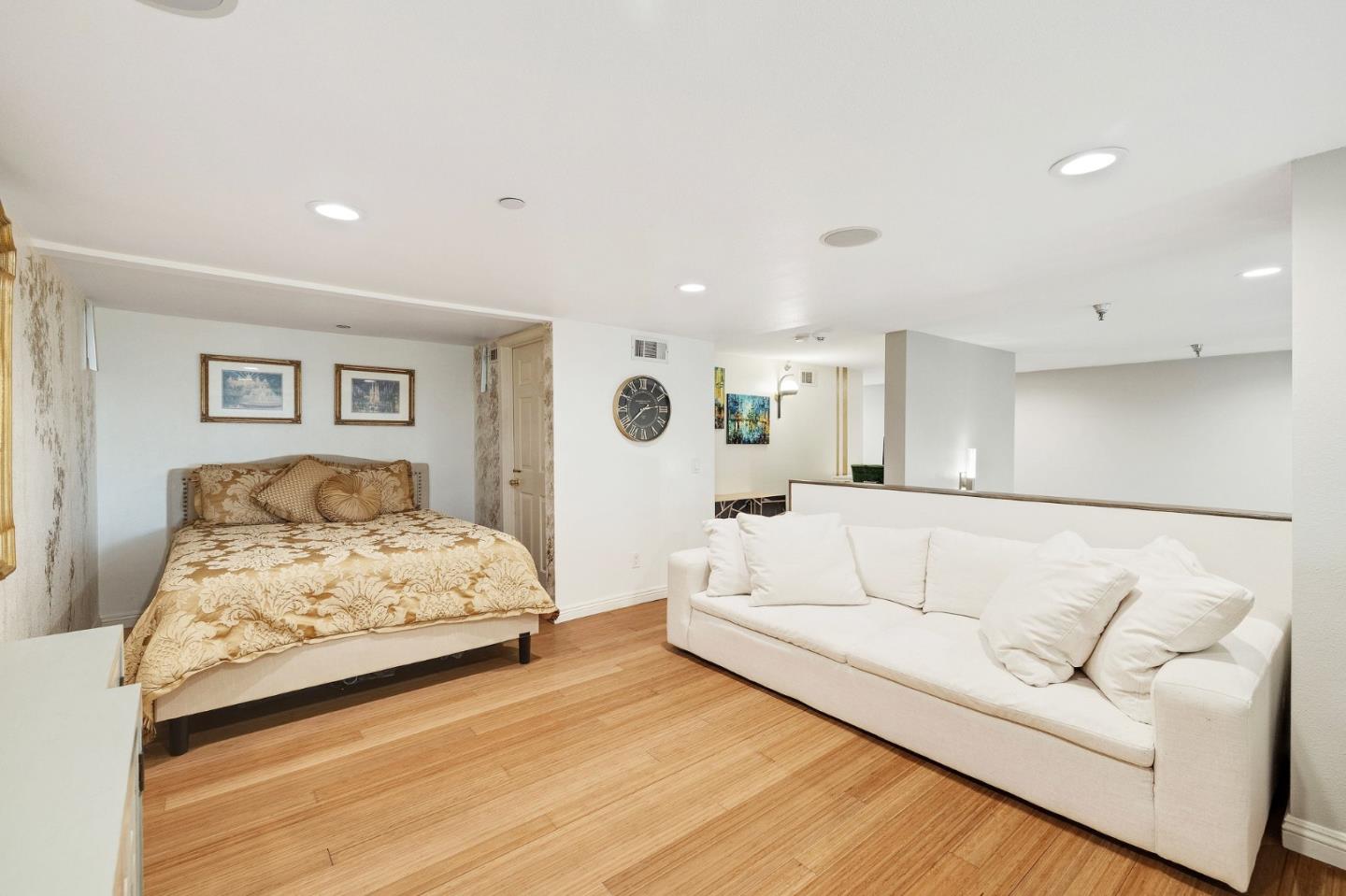 Detail Gallery Image 13 of 29 For 420 Esplanade #4,  Redondo Beach,  CA 90277 - 2 Beds | 2 Baths