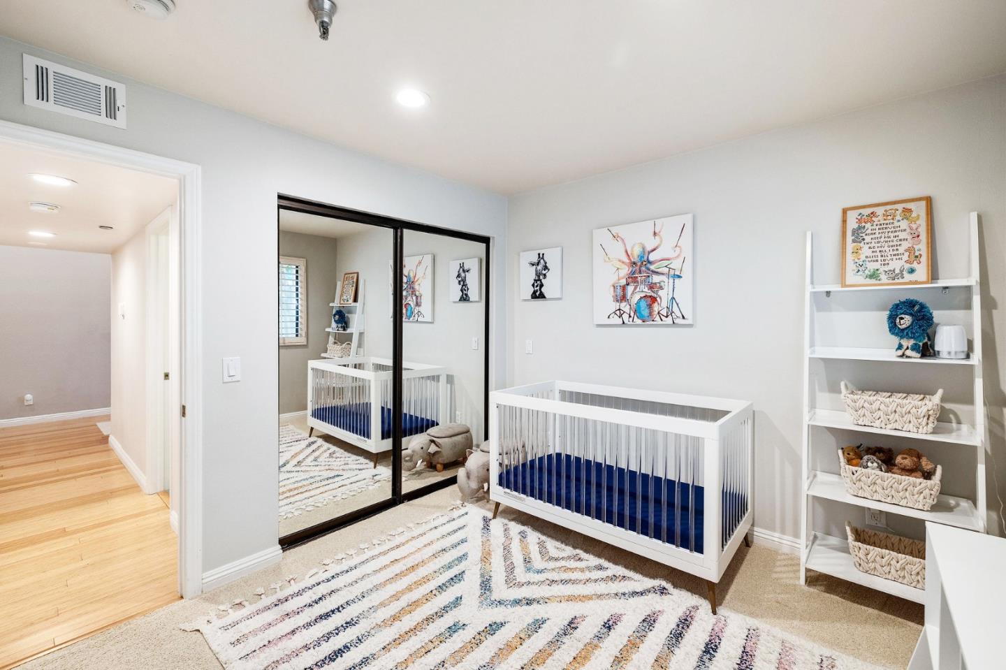 Detail Gallery Image 18 of 29 For 420 Esplanade #4,  Redondo Beach,  CA 90277 - 2 Beds | 2 Baths