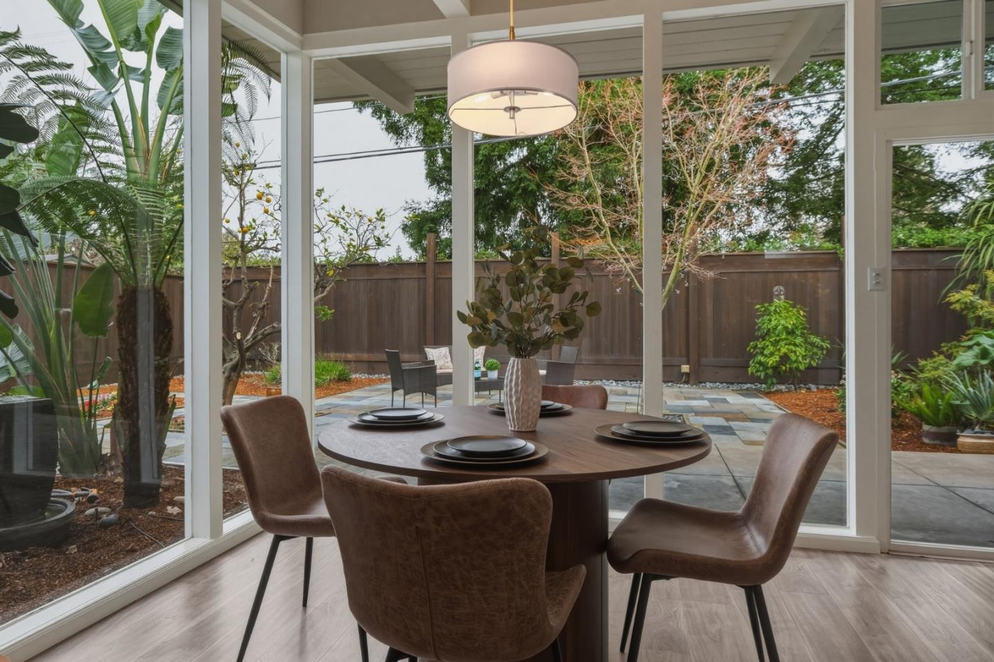 Detail Gallery Image 12 of 45 For 1135 Cedarwood Way, Redwood City,  CA 94061 - 3 Beds | 2 Baths