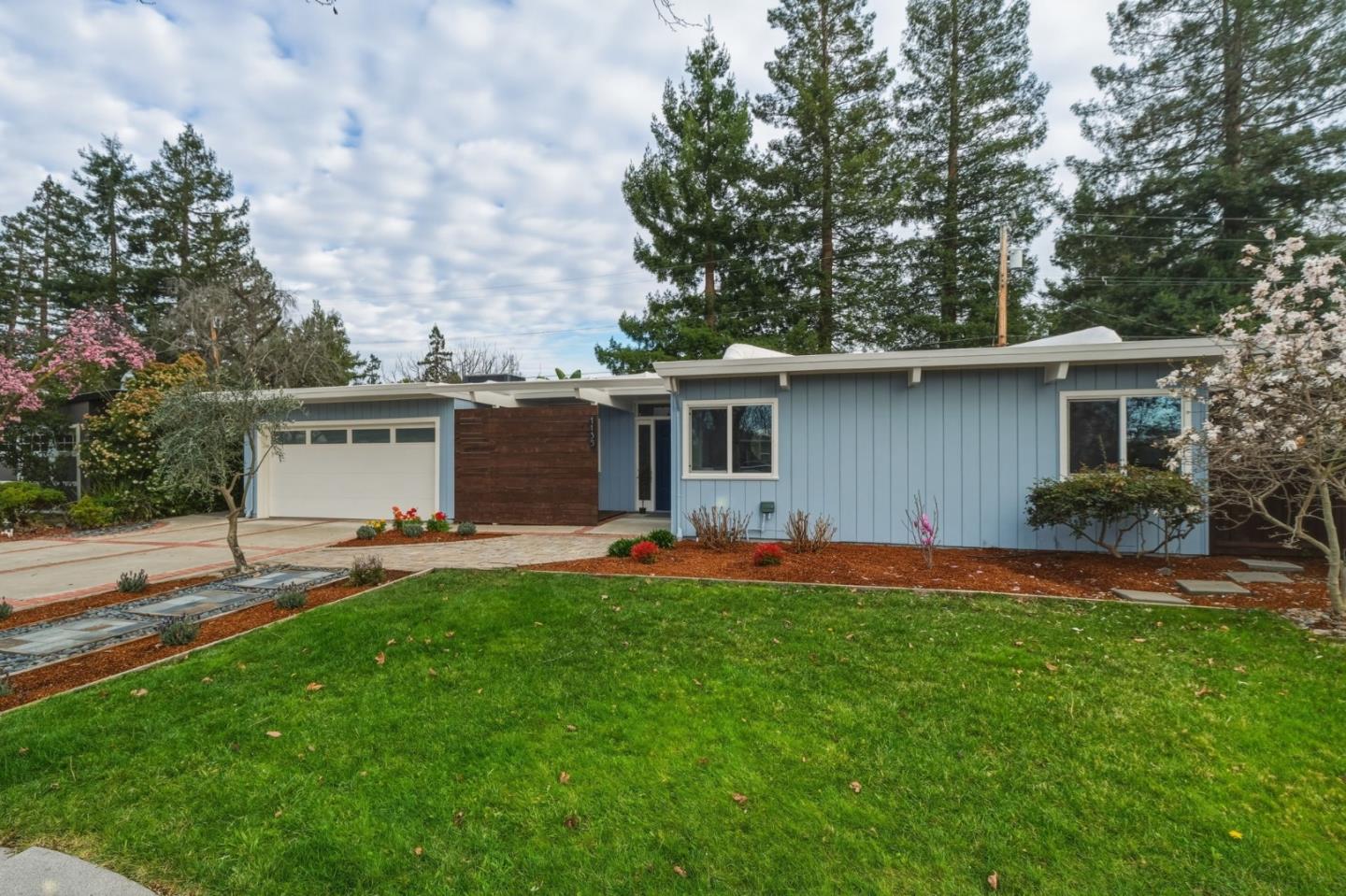 Detail Gallery Image 3 of 45 For 1135 Cedarwood Way, Redwood City,  CA 94061 - 3 Beds | 2 Baths