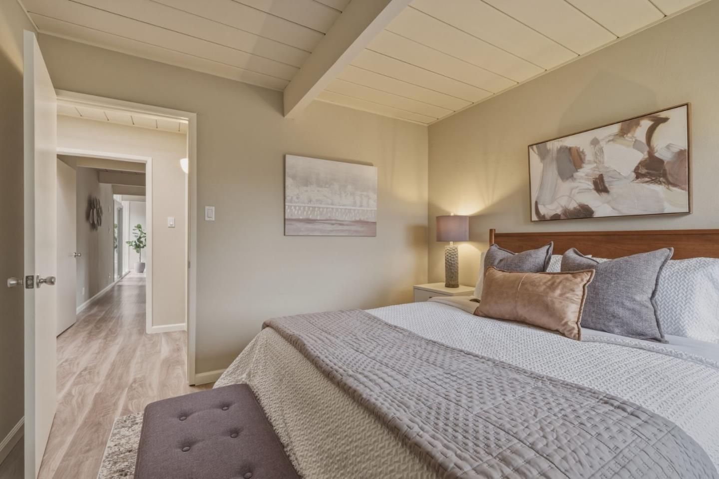 Detail Gallery Image 33 of 45 For 1135 Cedarwood Way, Redwood City,  CA 94061 - 3 Beds | 2 Baths