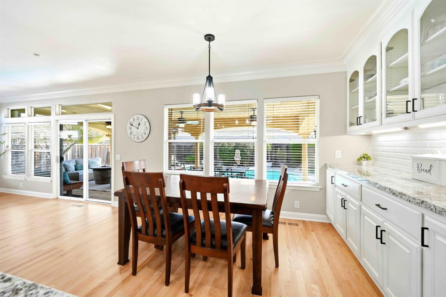 Detail Gallery Image 13 of 66 For 832 English Walnut Way, Morgan Hill,  CA 95037 - 5 Beds | 3 Baths