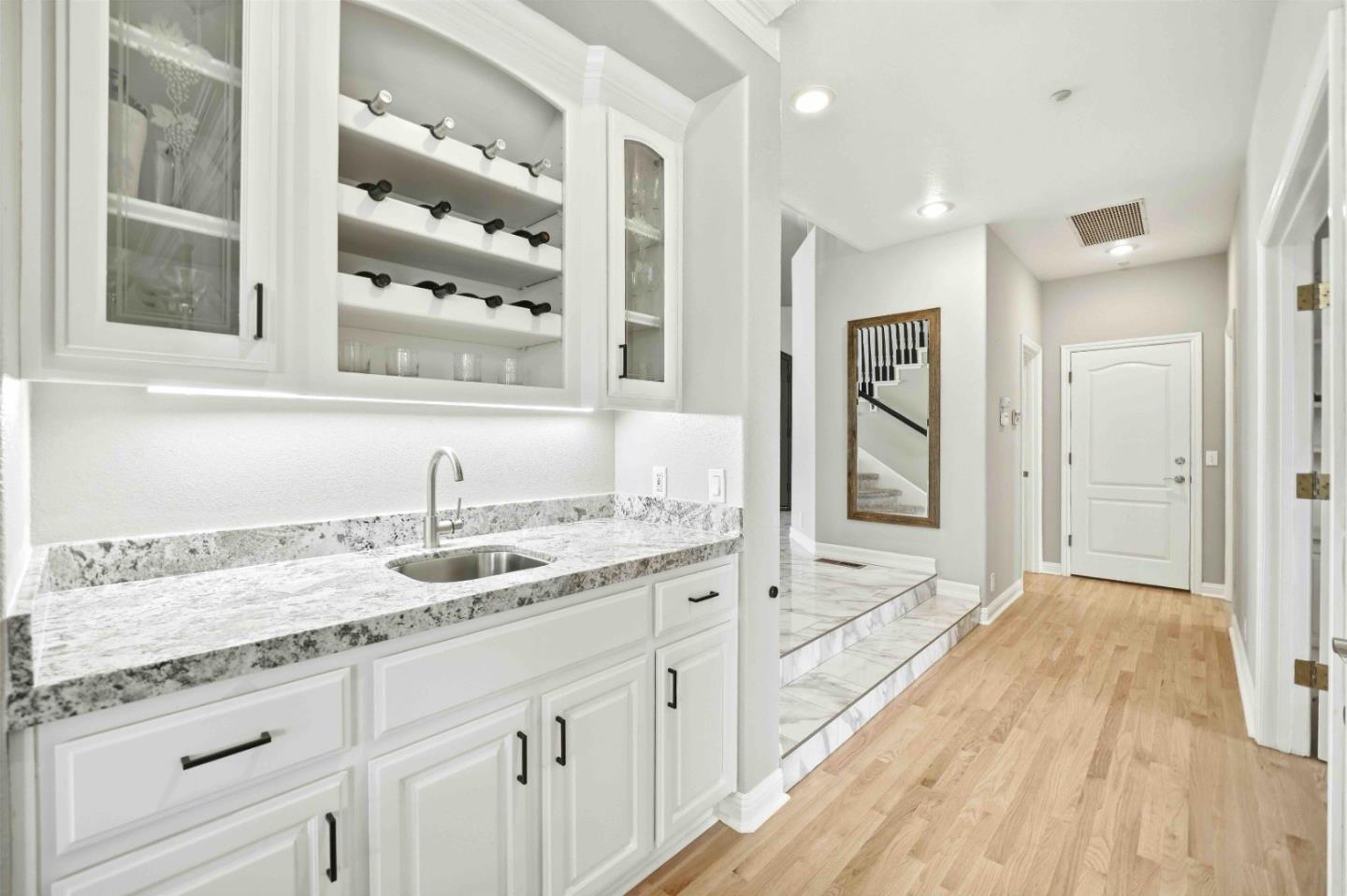 Detail Gallery Image 18 of 66 For 832 English Walnut Way, Morgan Hill,  CA 95037 - 5 Beds | 3 Baths