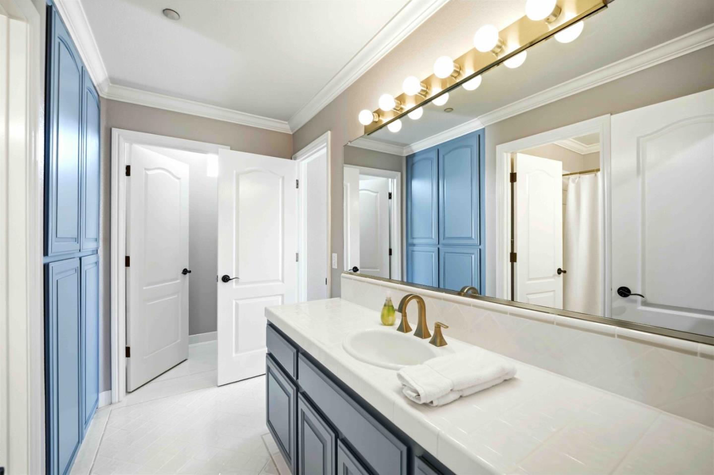 Detail Gallery Image 29 of 66 For 832 English Walnut Way, Morgan Hill,  CA 95037 - 5 Beds | 3 Baths