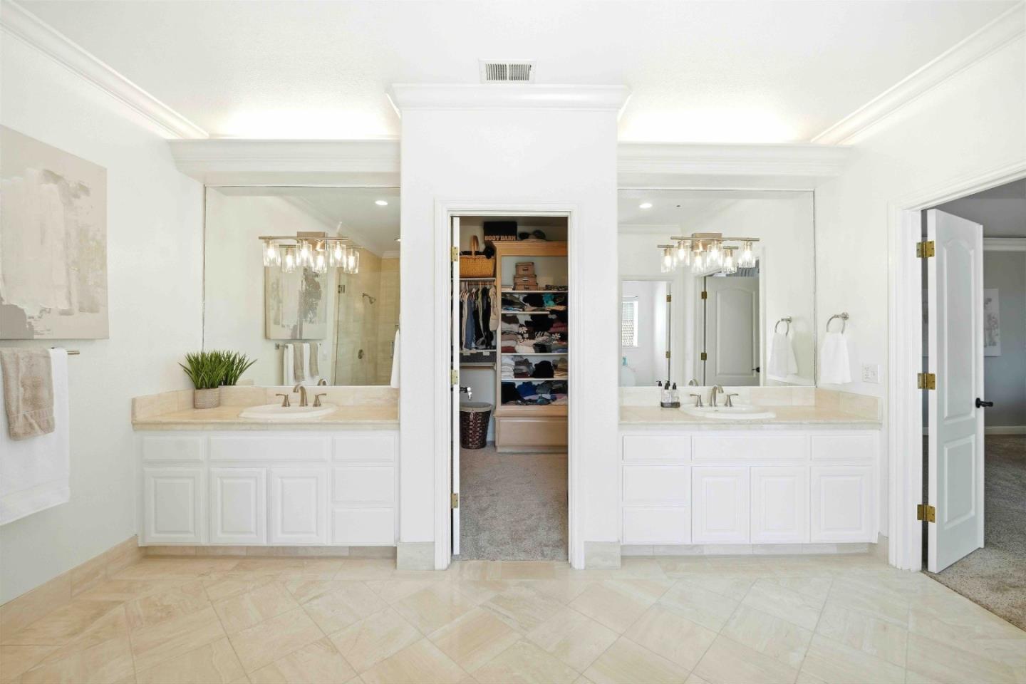 Detail Gallery Image 38 of 66 For 832 English Walnut Way, Morgan Hill,  CA 95037 - 5 Beds | 3 Baths