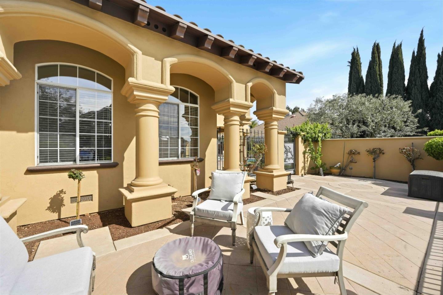 Detail Gallery Image 43 of 66 For 832 English Walnut Way, Morgan Hill,  CA 95037 - 5 Beds | 3 Baths