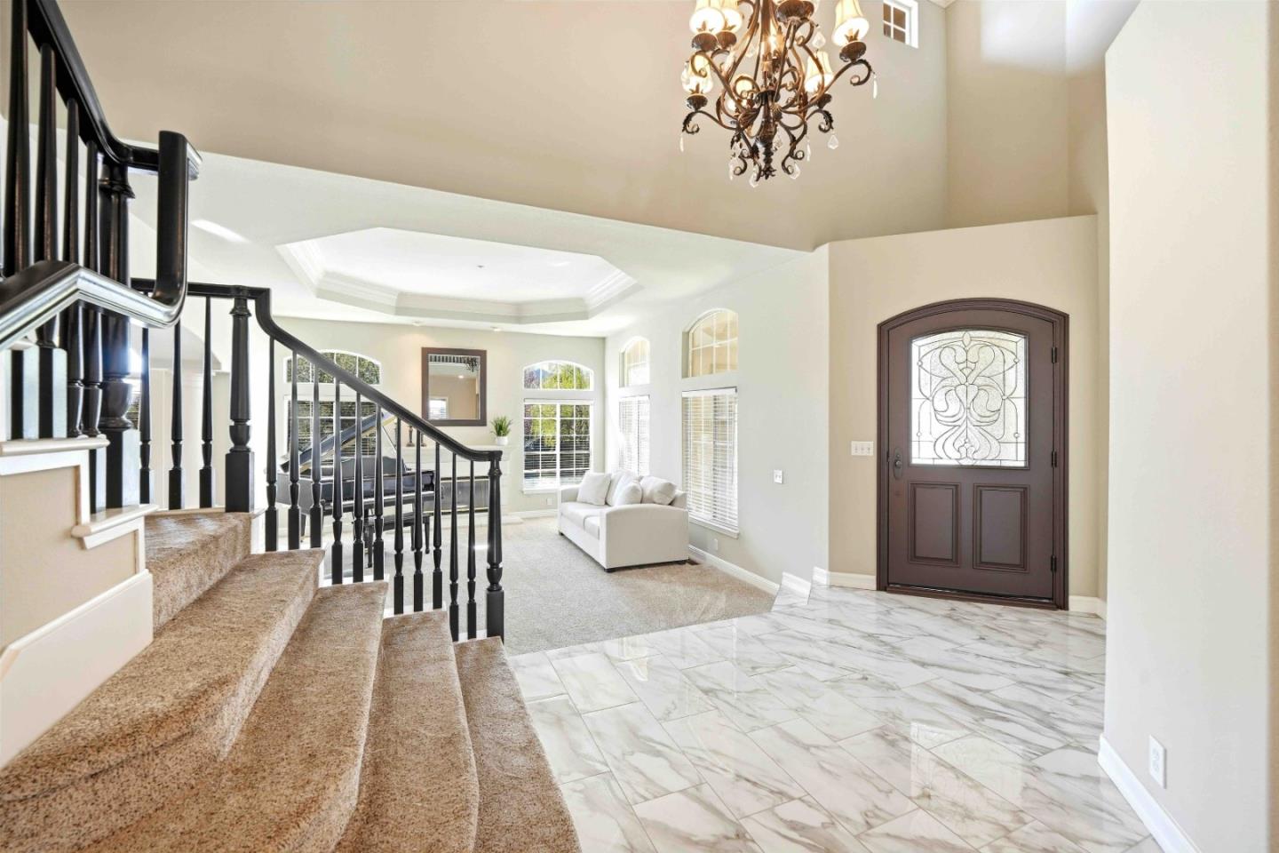 Detail Gallery Image 5 of 66 For 832 English Walnut Way, Morgan Hill,  CA 95037 - 5 Beds | 3 Baths