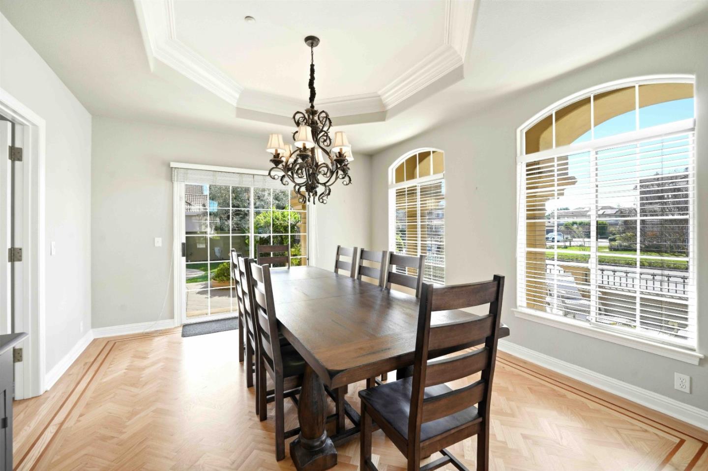 Detail Gallery Image 8 of 66 For 832 English Walnut Way, Morgan Hill,  CA 95037 - 5 Beds | 3 Baths