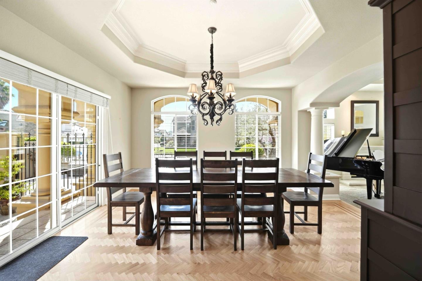 Detail Gallery Image 9 of 66 For 832 English Walnut Way, Morgan Hill,  CA 95037 - 5 Beds | 3 Baths