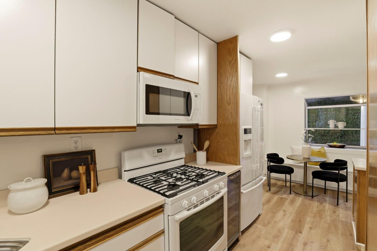 Detail Gallery Image 12 of 36 For 2847 Carolina Ave, Redwood City,  CA 94061 - 5 Beds | 3 Baths