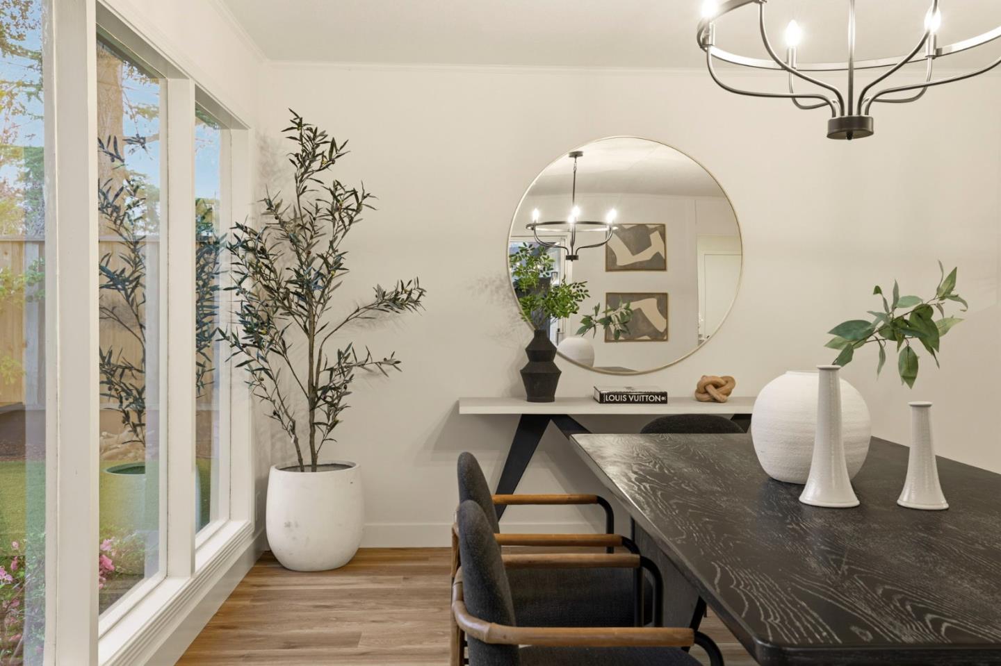 Detail Gallery Image 17 of 36 For 2847 Carolina Ave, Redwood City,  CA 94061 - 5 Beds | 3 Baths