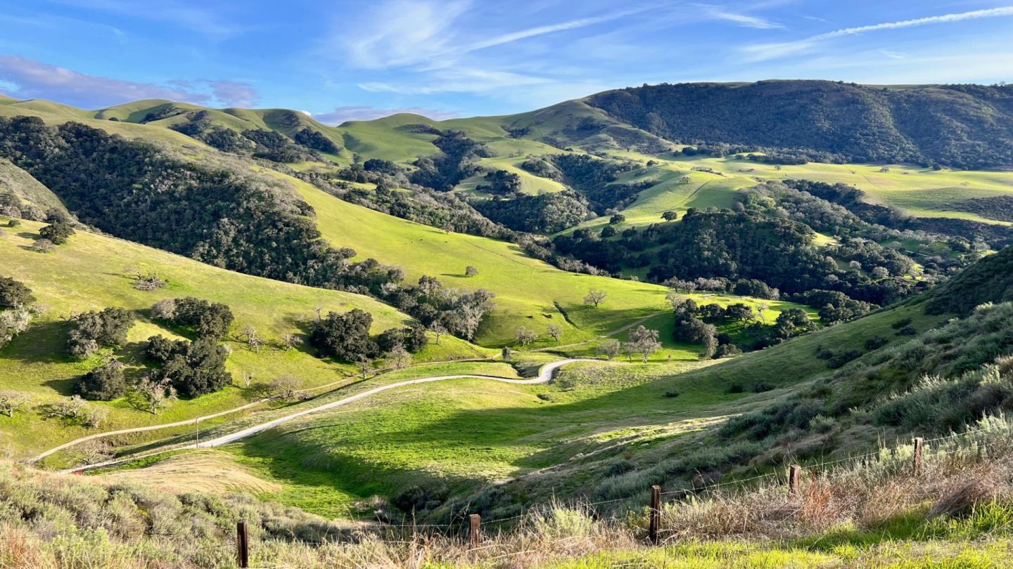 Detail Gallery Image 4 of 41 For 28000 Underwood Rd, Corral De Tierra,  CA 93908 - 3 Beds | 2 Baths