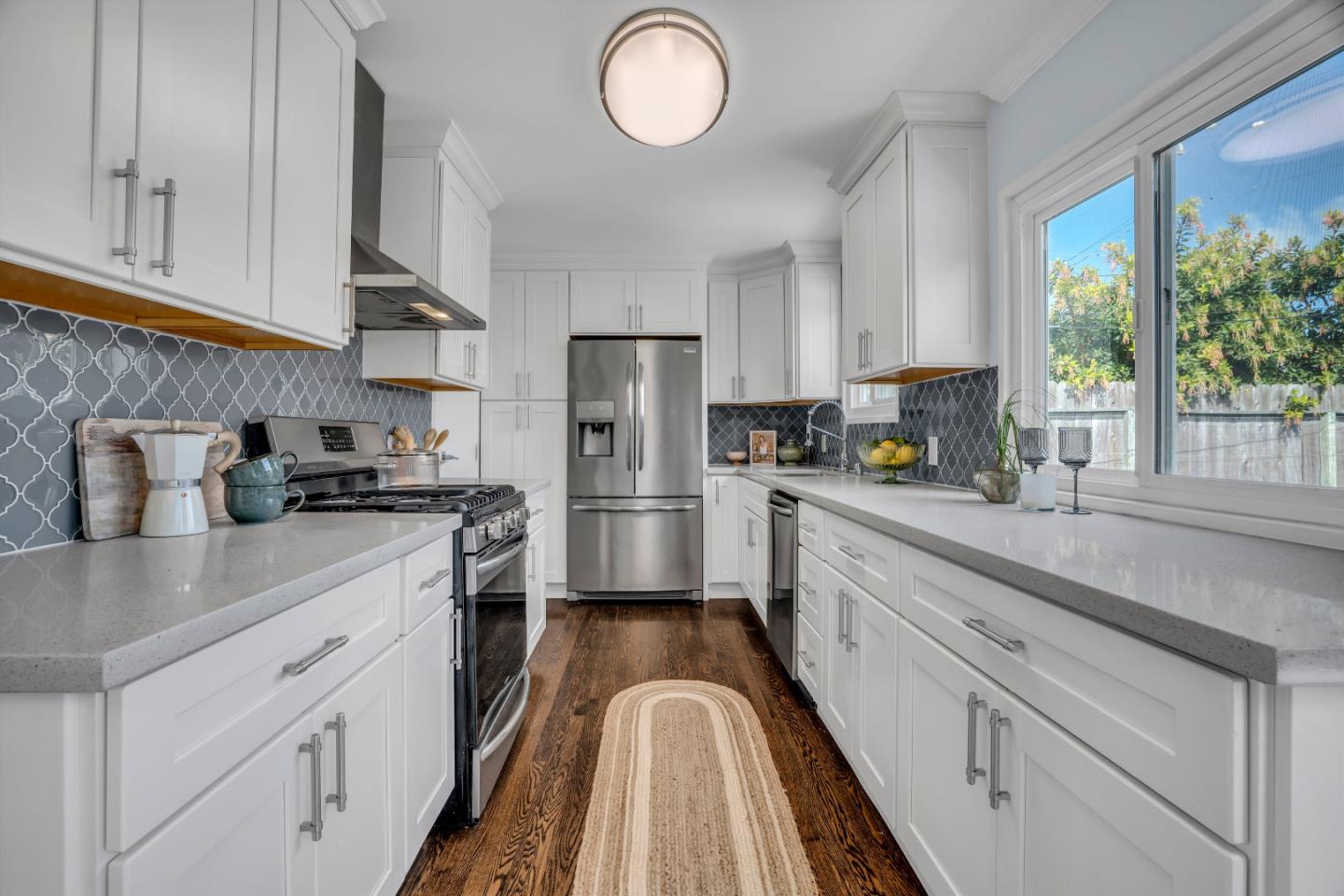 Detail Gallery Image 17 of 34 For 2081 Shoreview Ave, San Mateo,  CA 94401 - 2 Beds | 1 Baths