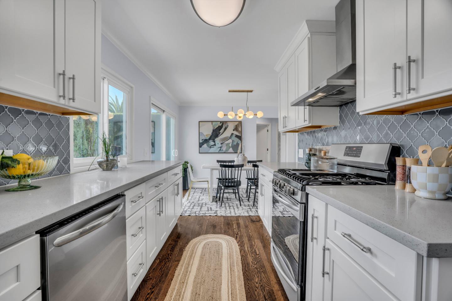 Detail Gallery Image 18 of 34 For 2081 Shoreview Ave, San Mateo,  CA 94401 - 2 Beds | 1 Baths