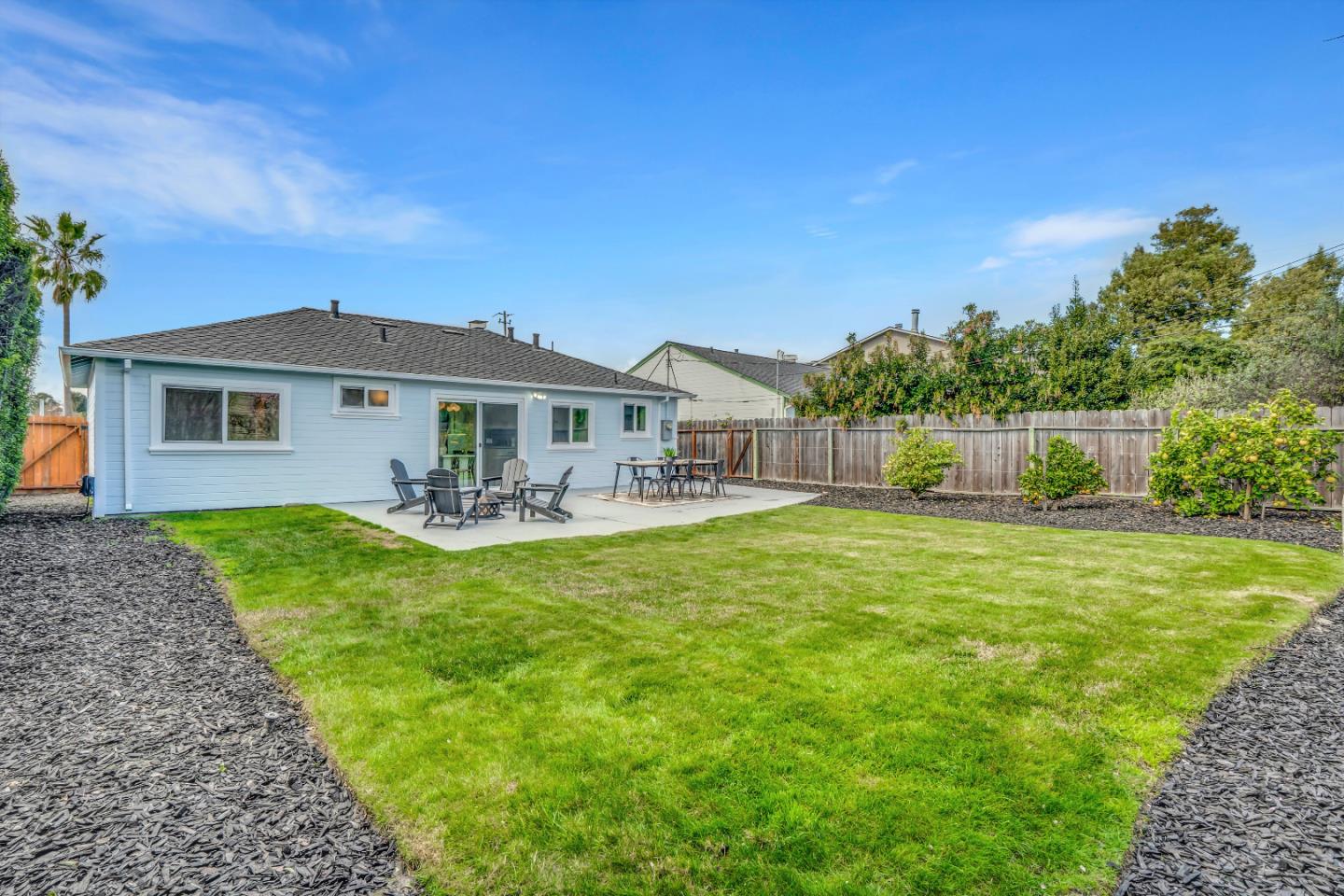 Detail Gallery Image 26 of 34 For 2081 Shoreview Ave, San Mateo,  CA 94401 - 2 Beds | 1 Baths