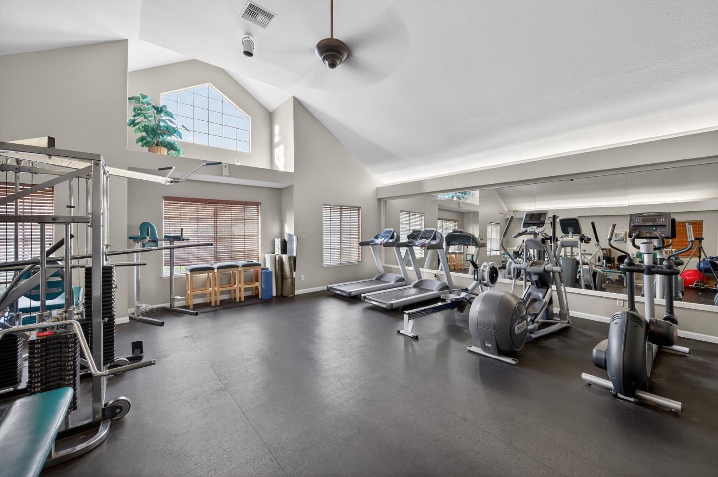 Detail Gallery Image 37 of 42 For 5964 Bridgeport Lake Way, San Jose,  CA 95123 - 2 Beds | 2 Baths