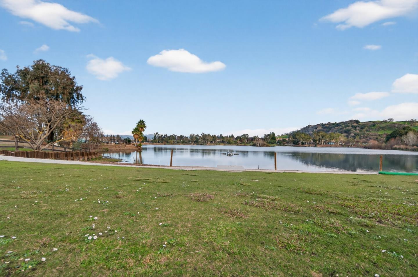 Detail Gallery Image 40 of 42 For 5964 Bridgeport Lake Way, San Jose,  CA 95123 - 2 Beds | 2 Baths