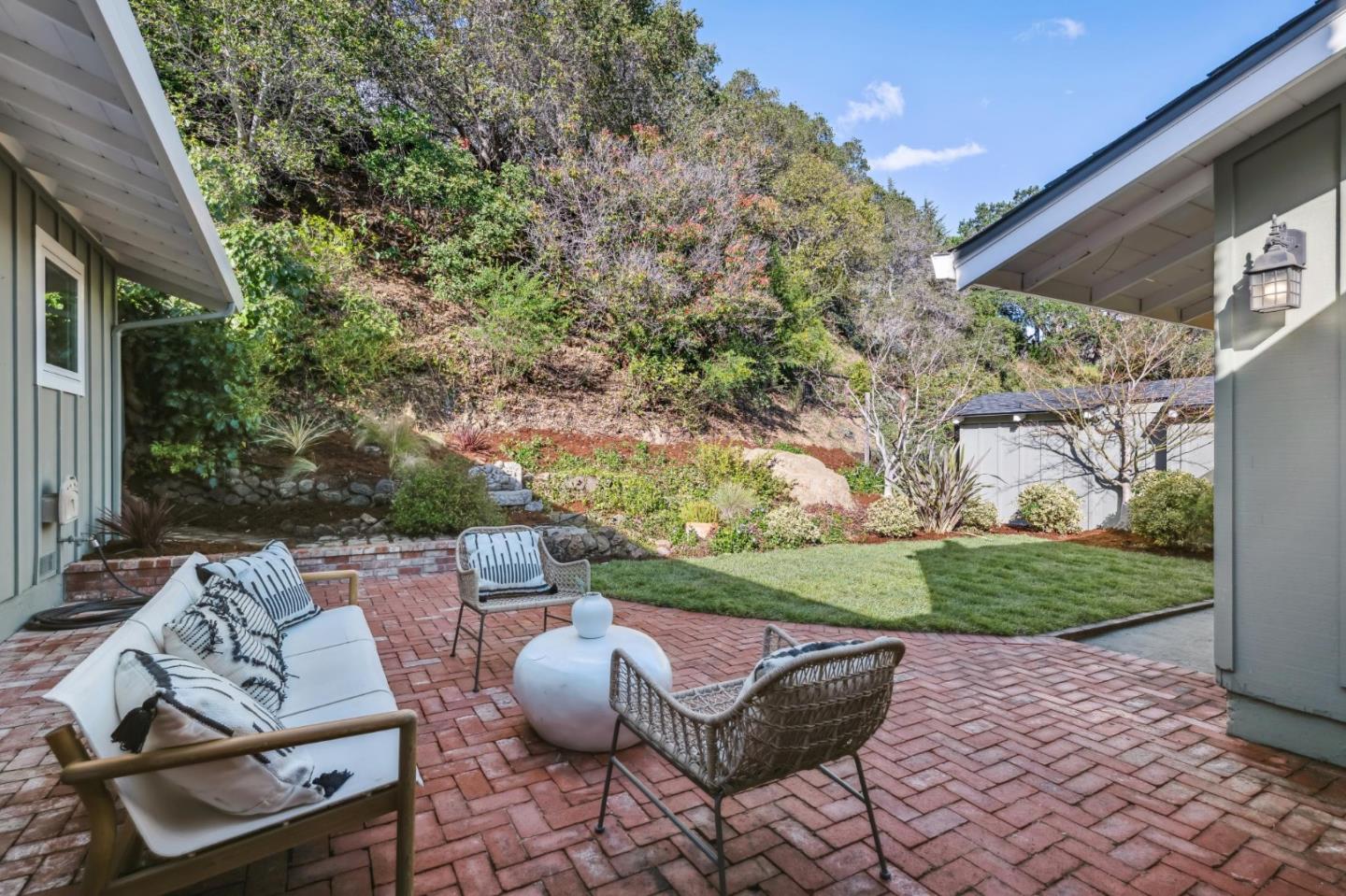 Detail Gallery Image 13 of 24 For 354 Devonshire Blvd, San Carlos,  CA 94070 - 4 Beds | 2 Baths