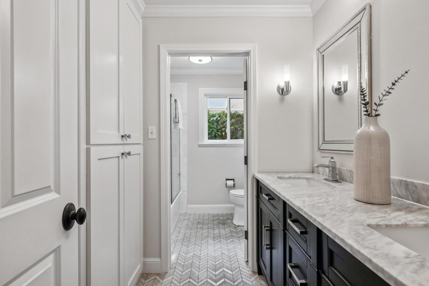 Detail Gallery Image 20 of 24 For 354 Devonshire Blvd, San Carlos,  CA 94070 - 4 Beds | 2 Baths