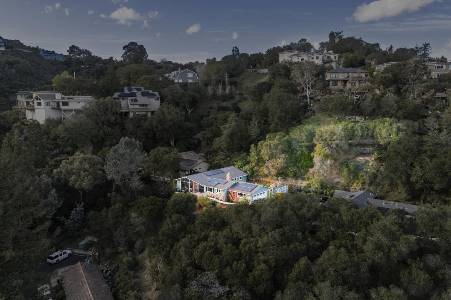 Detail Gallery Image 23 of 24 For 354 Devonshire Blvd, San Carlos,  CA 94070 - 4 Beds | 2 Baths