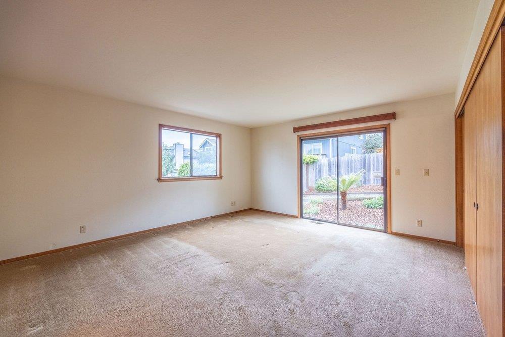 Detail Gallery Image 21 of 36 For 583 Sierra St, Moss Beach,  CA 94038 - 4 Beds | 2/1 Baths