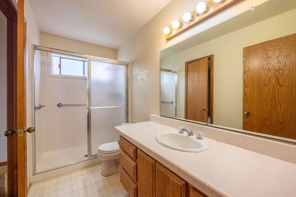 Detail Gallery Image 31 of 36 For 583 Sierra St, Moss Beach,  CA 94038 - 4 Beds | 2/1 Baths