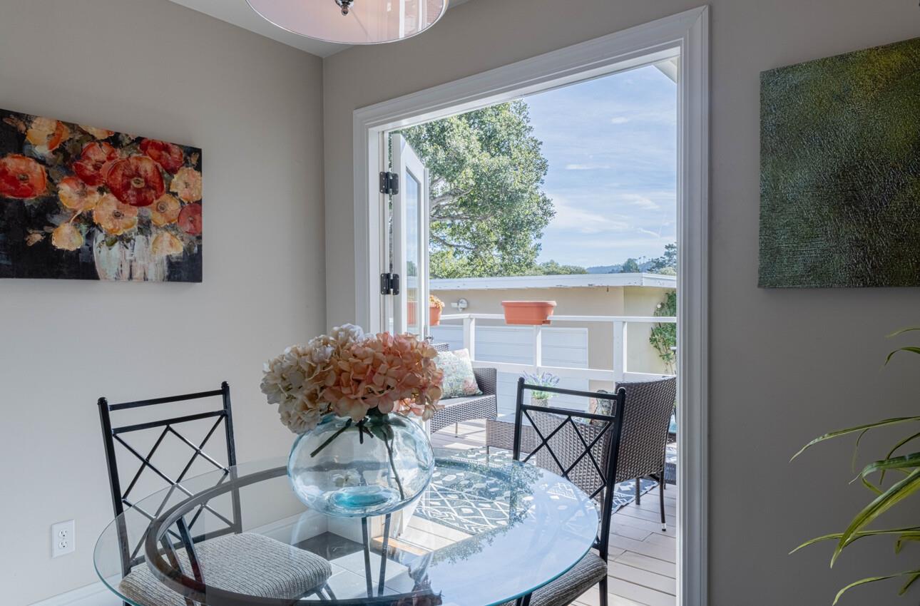 Detail Gallery Image 13 of 39 For 89 via Descanso, Monterey,  CA 93940 - 2 Beds | 2 Baths