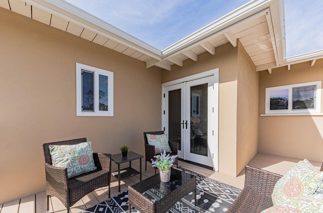 Detail Gallery Image 15 of 39 For 89 via Descanso, Monterey,  CA 93940 - 2 Beds | 2 Baths
