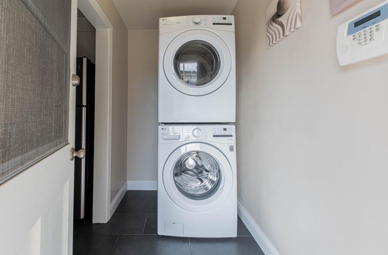 Detail Gallery Image 29 of 39 For 89 via Descanso, Monterey,  CA 93940 - 2 Beds | 2 Baths