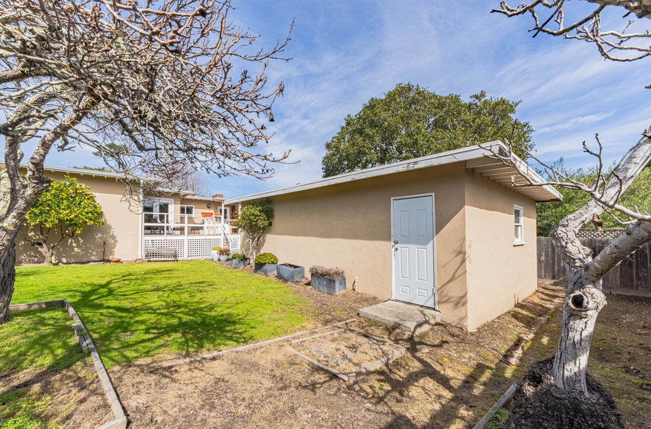 Detail Gallery Image 38 of 39 For 89 via Descanso, Monterey,  CA 93940 - 2 Beds | 2 Baths