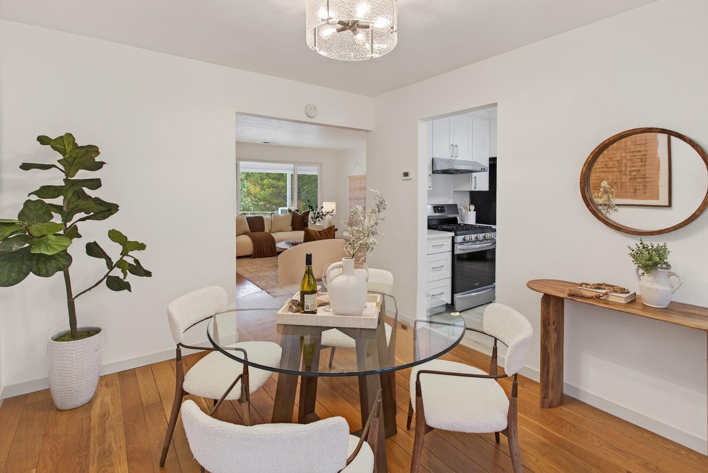 Detail Gallery Image 7 of 27 For 1046 Lupin Way, San Carlos,  CA 94070 - 2 Beds | 1 Baths