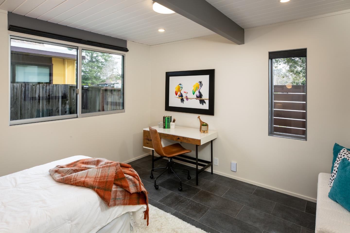 Detail Gallery Image 21 of 34 For 956 Trophy Dr, Mountain View,  CA 94040 - 3 Beds | 2 Baths