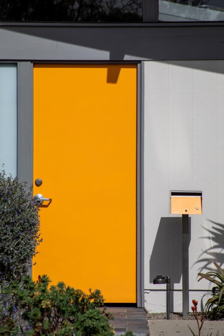 Detail Gallery Image 5 of 34 For 956 Trophy Dr, Mountain View,  CA 94040 - 3 Beds | 2 Baths