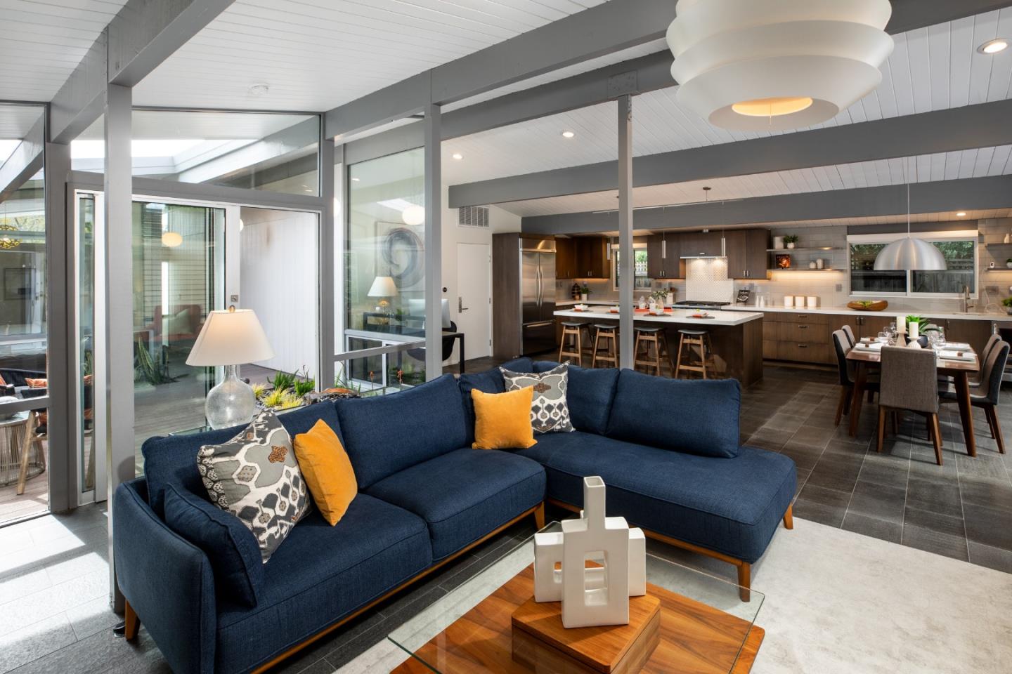 Detail Gallery Image 8 of 34 For 956 Trophy Dr, Mountain View,  CA 94040 - 3 Beds | 2 Baths