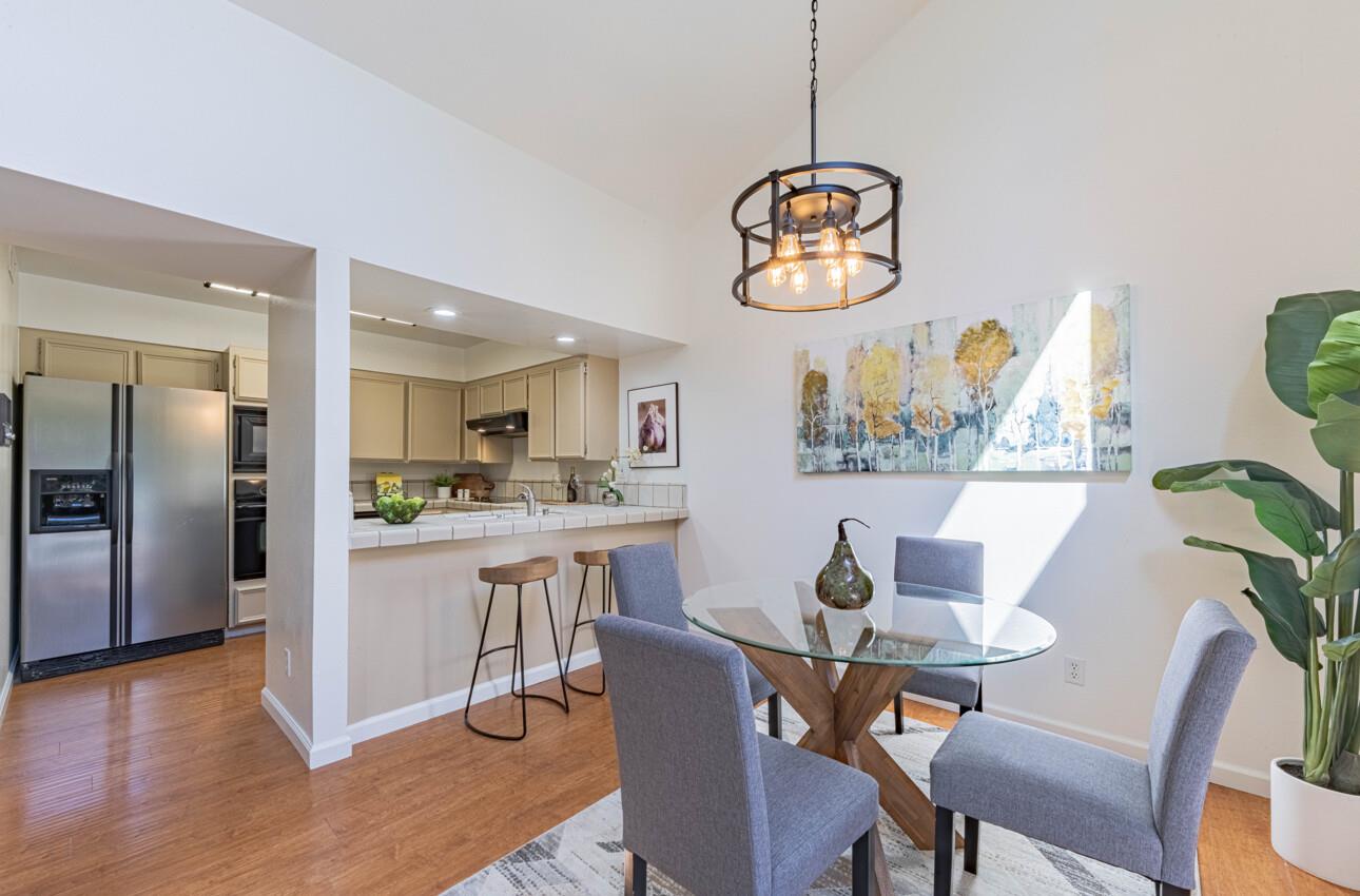 Detail Gallery Image 13 of 33 For 15 Montsalas Dr, Monterey,  CA 93940 - 2 Beds | 2 Baths