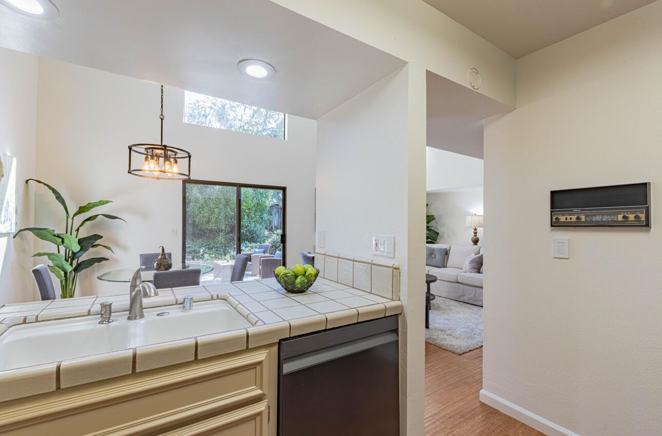 Detail Gallery Image 17 of 33 For 15 Montsalas Dr, Monterey,  CA 93940 - 2 Beds | 2 Baths