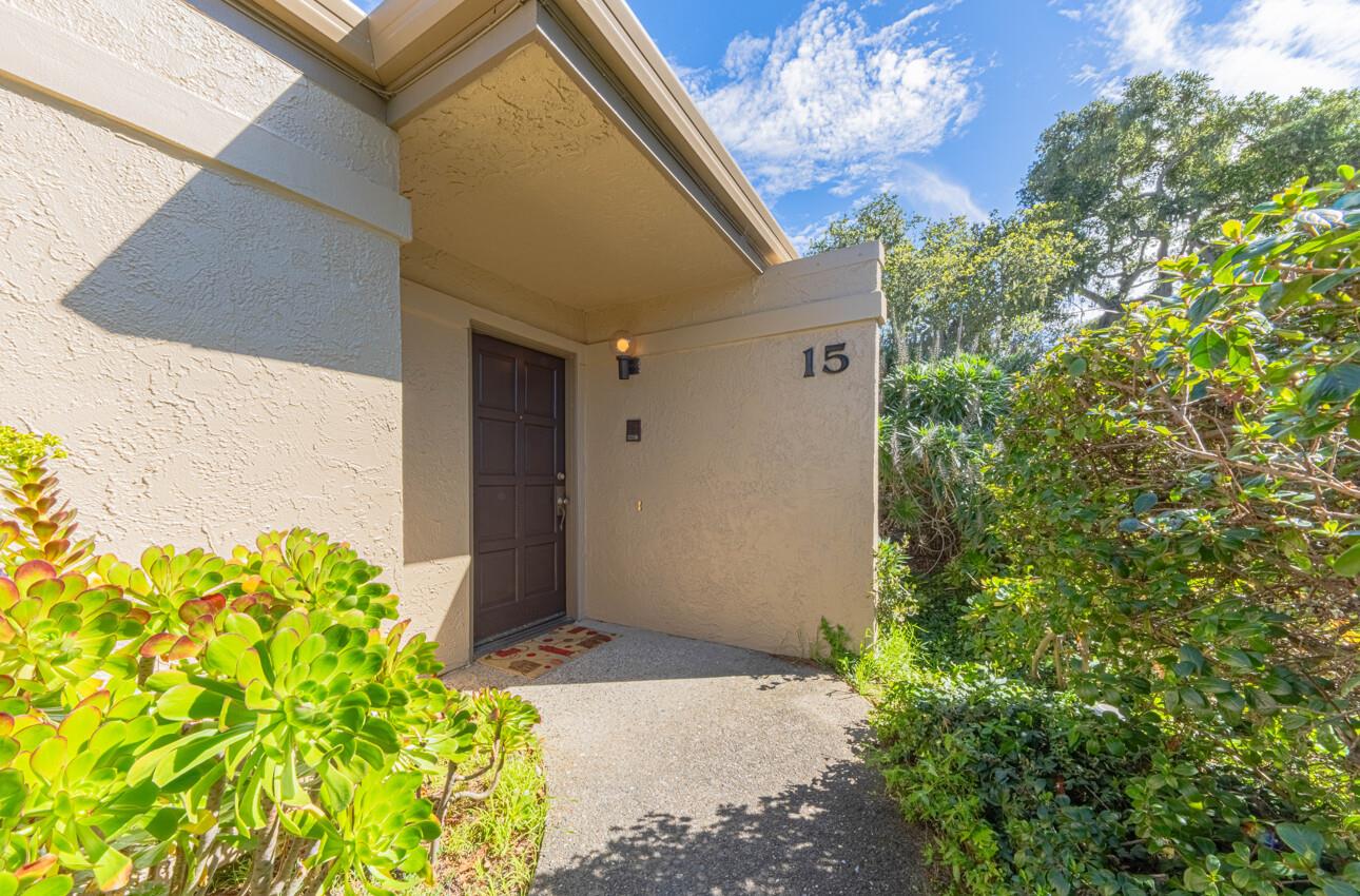 Detail Gallery Image 2 of 33 For 15 Montsalas Dr, Monterey,  CA 93940 - 2 Beds | 2 Baths
