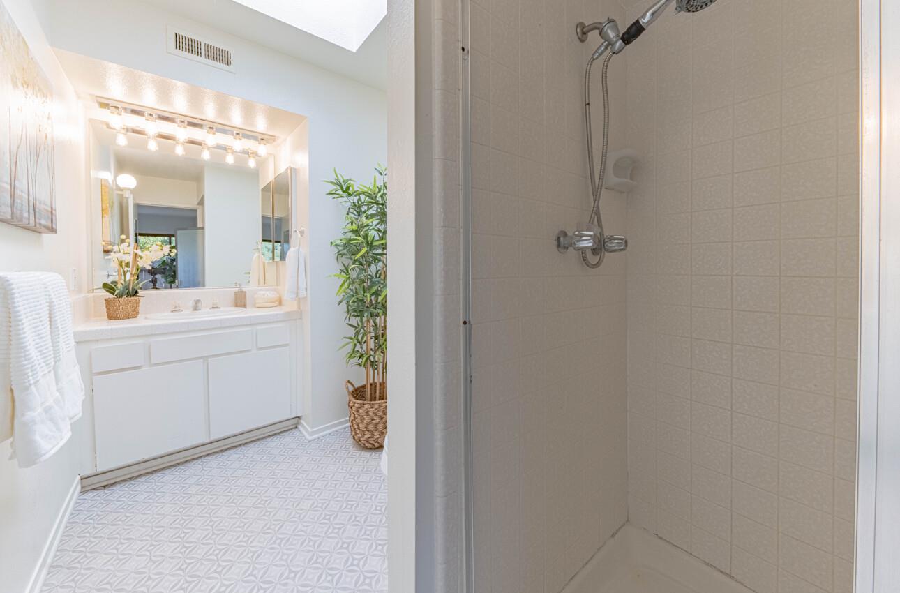 Detail Gallery Image 23 of 33 For 15 Montsalas Dr, Monterey,  CA 93940 - 2 Beds | 2 Baths