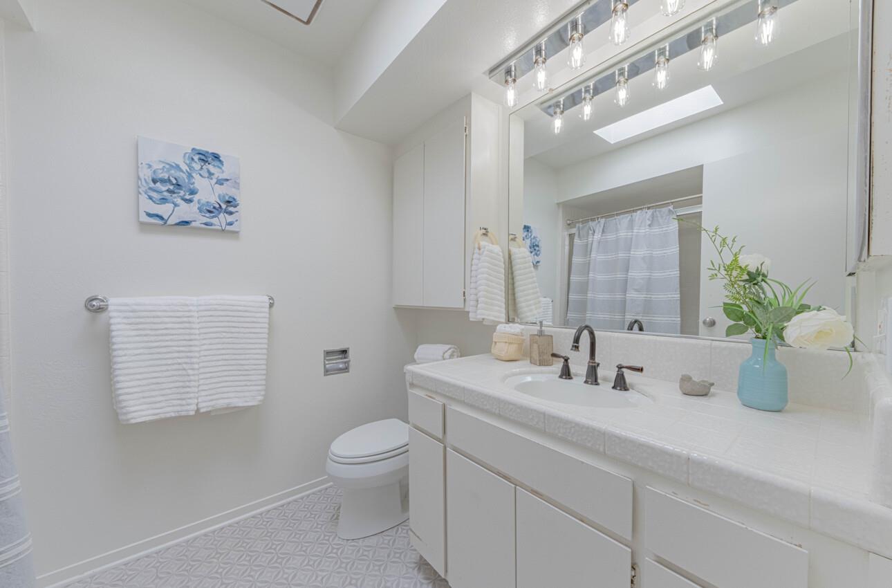 Detail Gallery Image 27 of 33 For 15 Montsalas Dr, Monterey,  CA 93940 - 2 Beds | 2 Baths