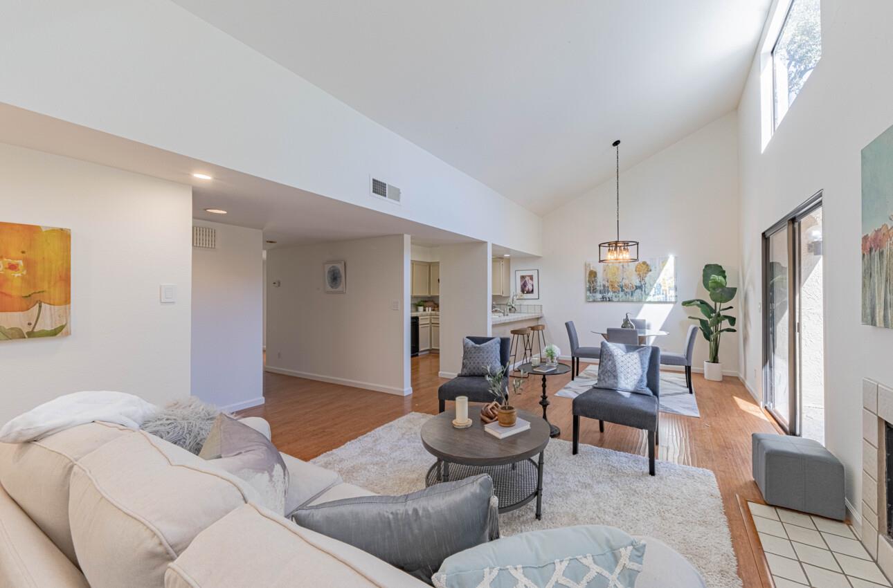 Detail Gallery Image 8 of 33 For 15 Montsalas Dr, Monterey,  CA 93940 - 2 Beds | 2 Baths
