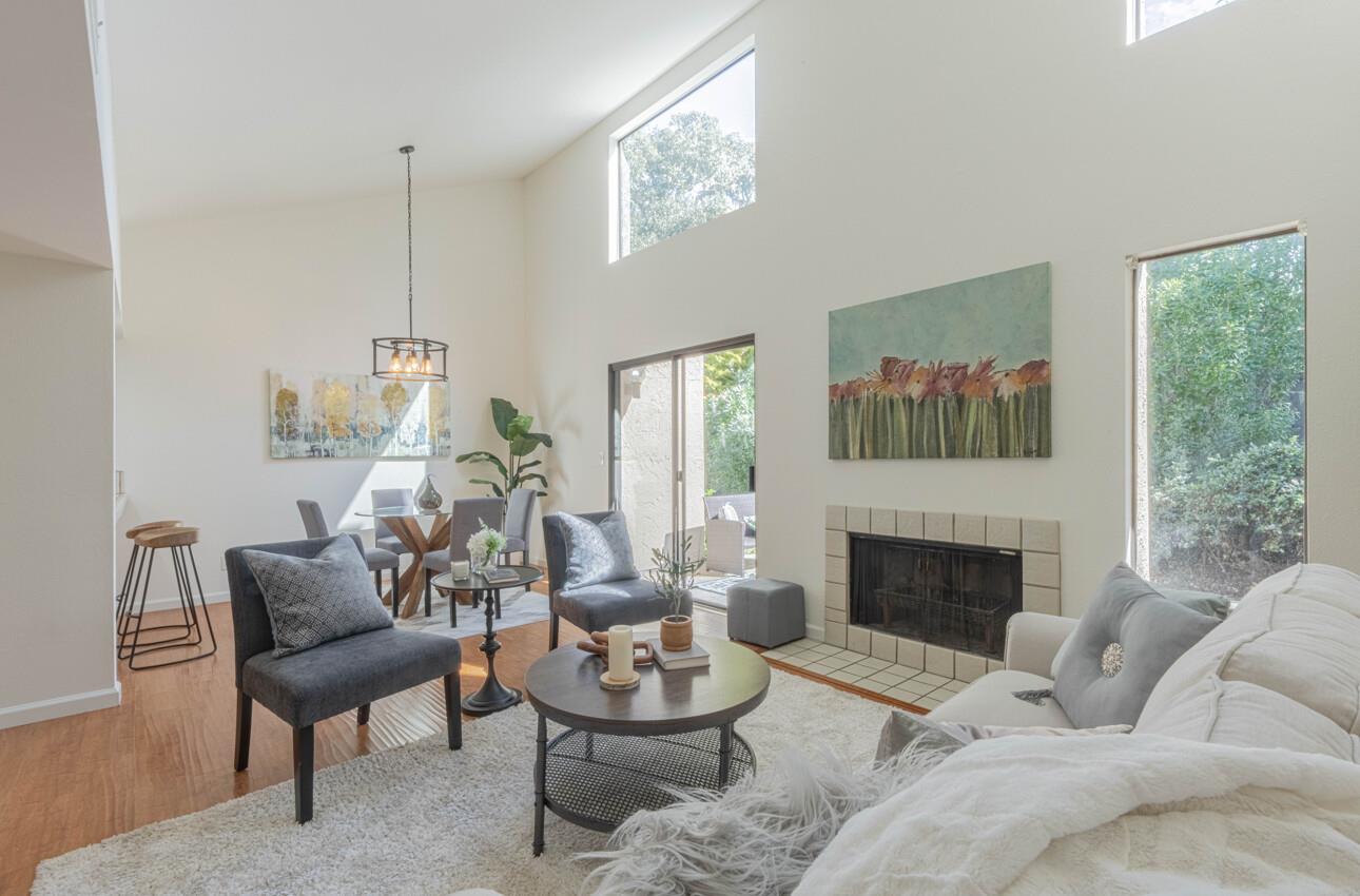 Detail Gallery Image 9 of 33 For 15 Montsalas Dr, Monterey,  CA 93940 - 2 Beds | 2 Baths