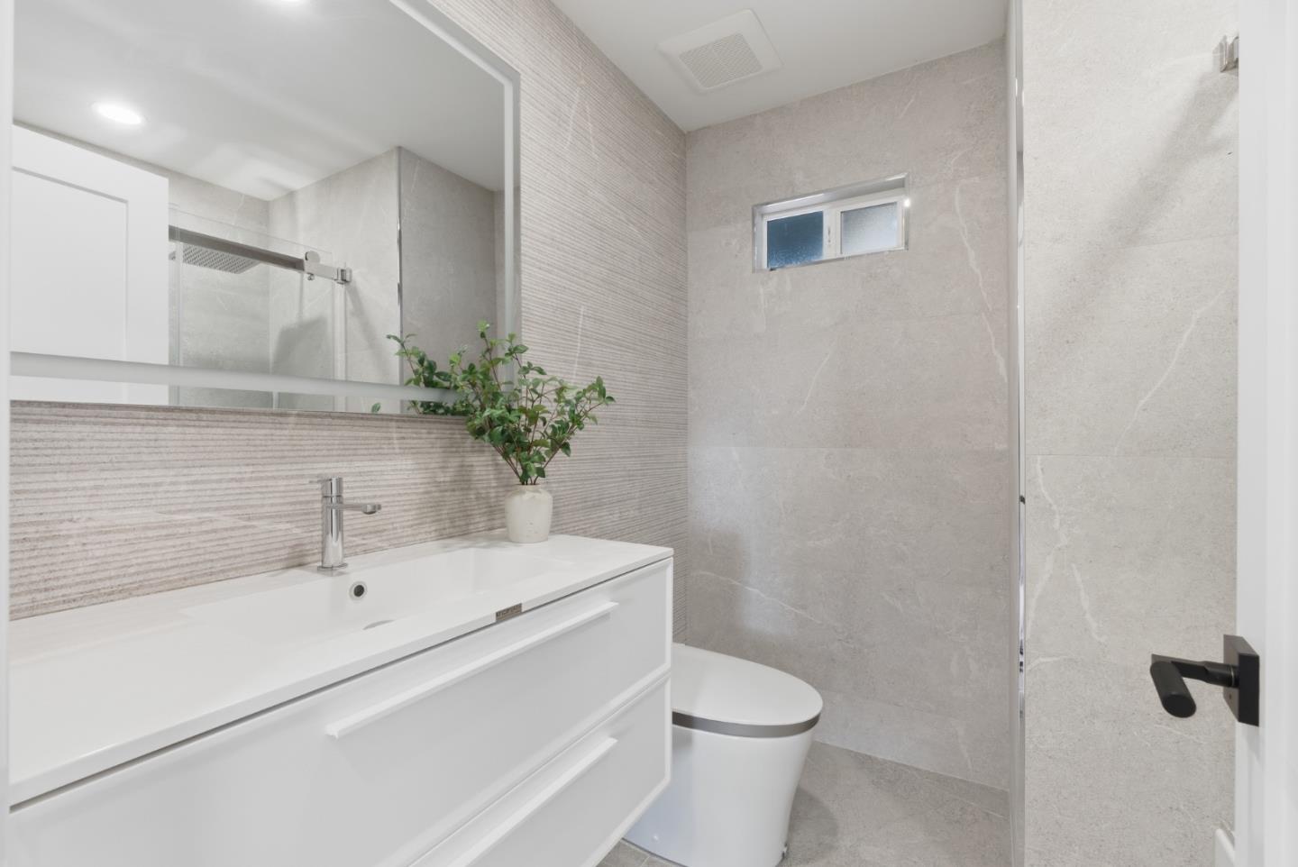 Detail Gallery Image 13 of 60 For 1174 San Moritz Dr, San Jose,  CA 95132 - 4 Beds | 2/1 Baths