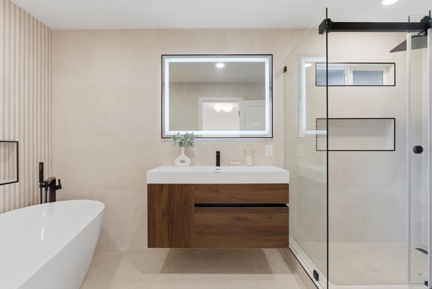 Detail Gallery Image 7 of 60 For 1174 San Moritz Dr, San Jose,  CA 95132 - 4 Beds | 2/1 Baths