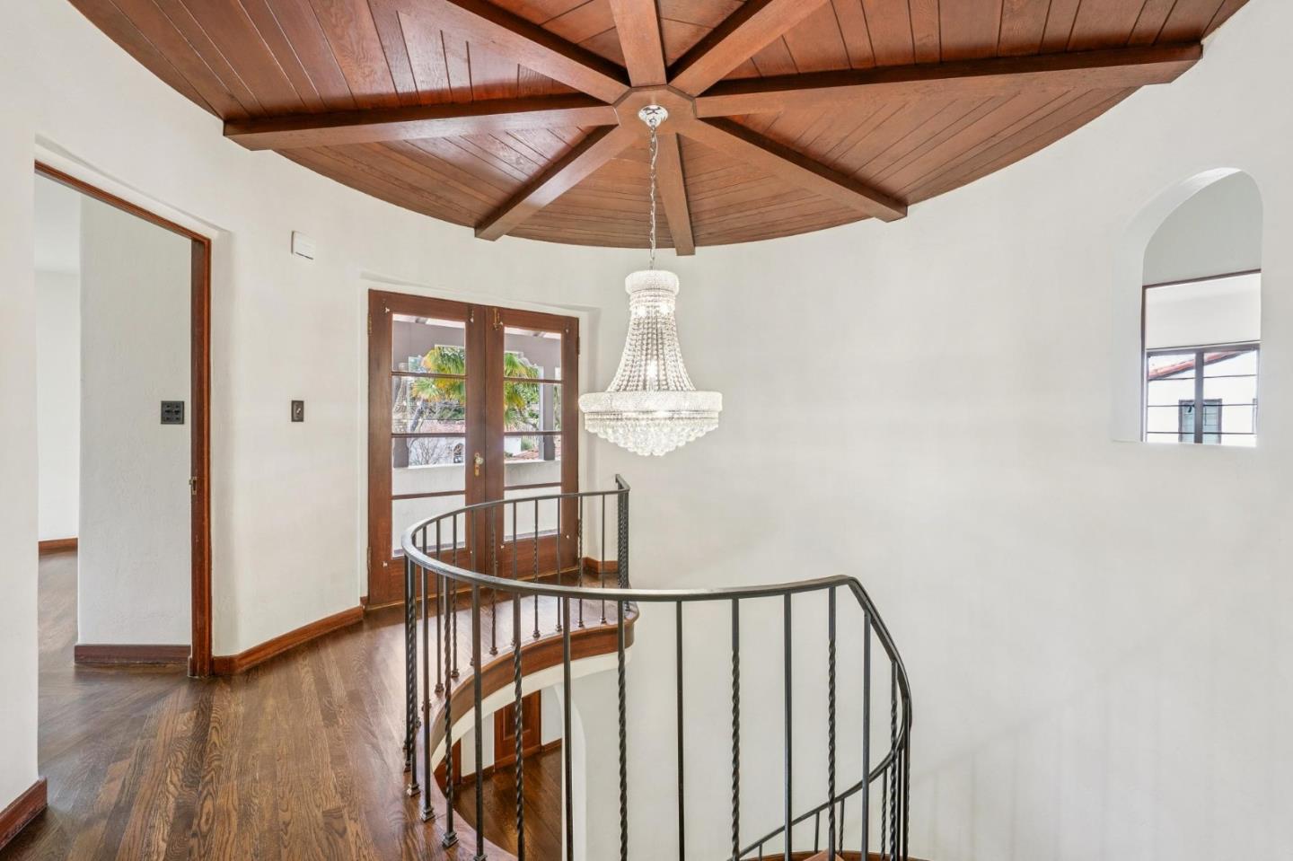 Detail Gallery Image 26 of 49 For 1965 Cowper St, Palo Alto,  CA 94301 - 5 Beds | 3/1 Baths