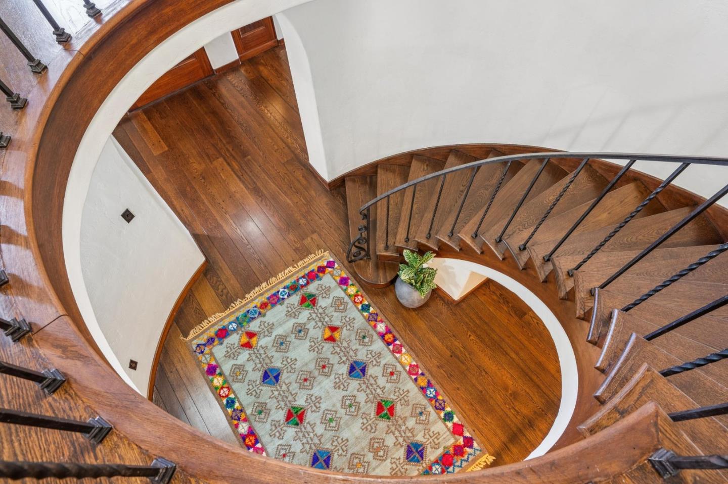 Detail Gallery Image 27 of 49 For 1965 Cowper St, Palo Alto,  CA 94301 - 5 Beds | 3/1 Baths